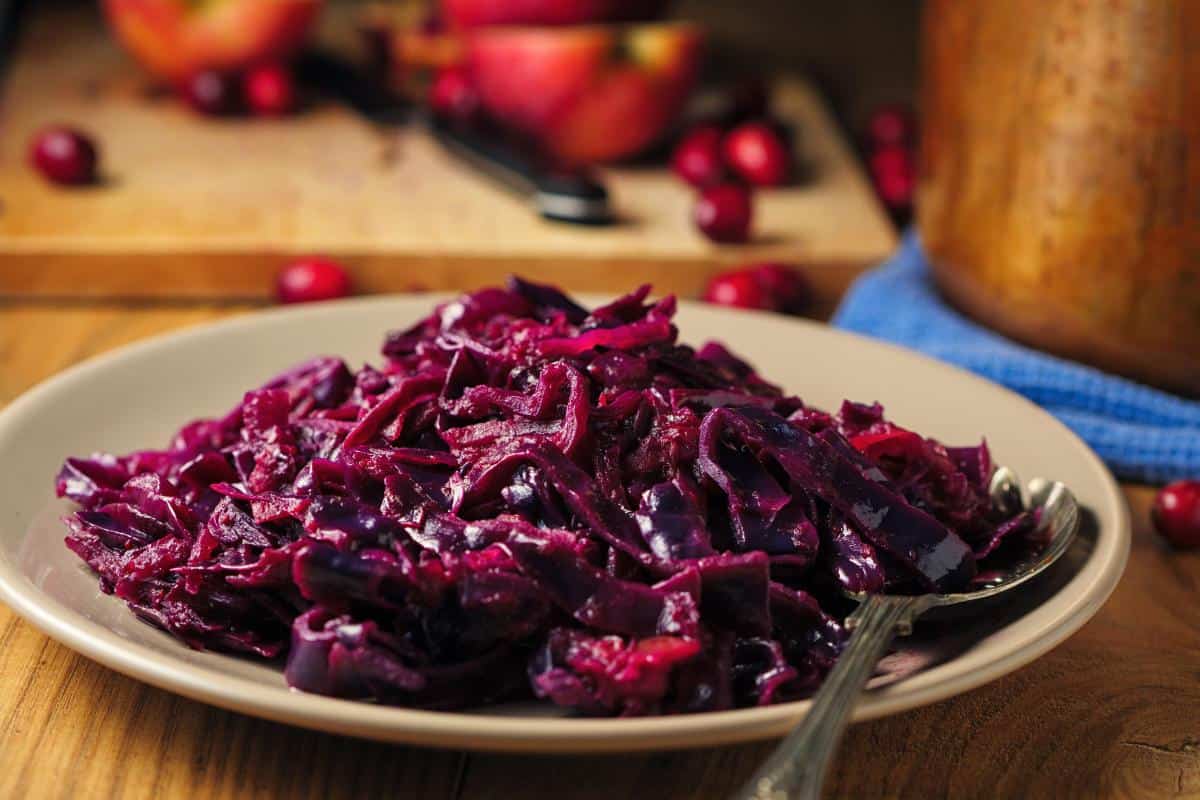 Rotkohl fermentieren mit Apfel